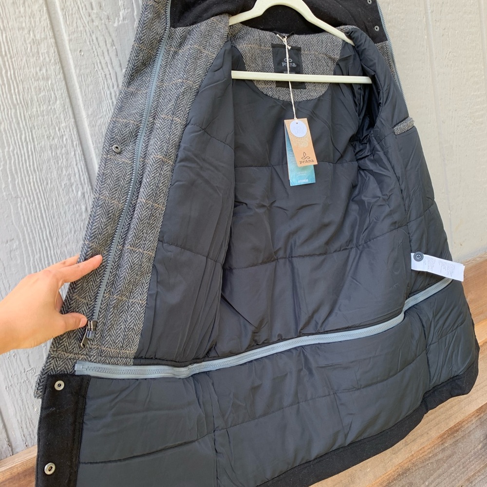 Prana insulated Caprise jacket w/detachable layer - Picture 14 of 16